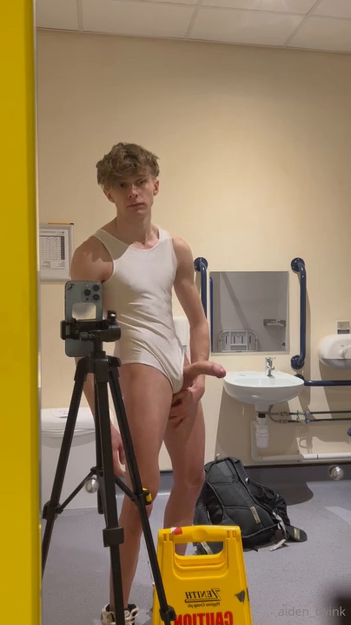 Aiden_twink 3