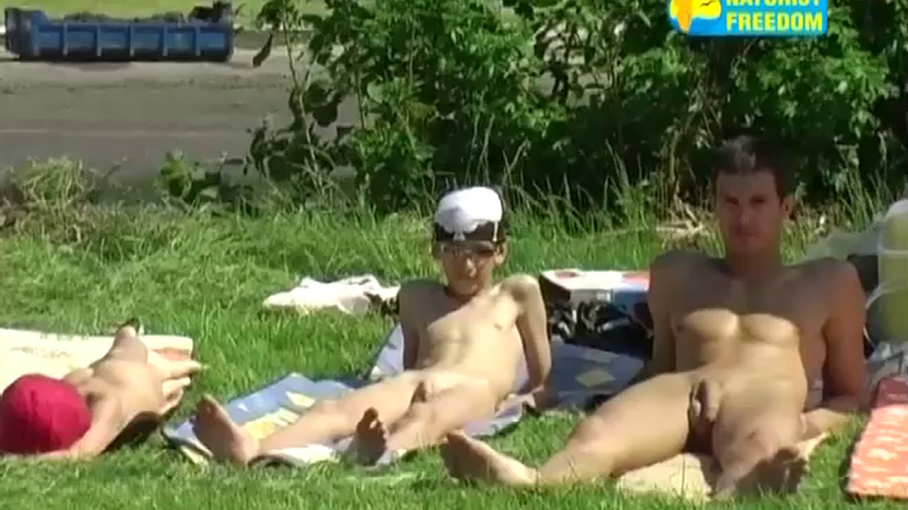 Bathing at Gravel-Pit a Naturist hide away